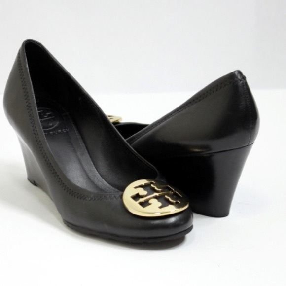 tory burch black wedges